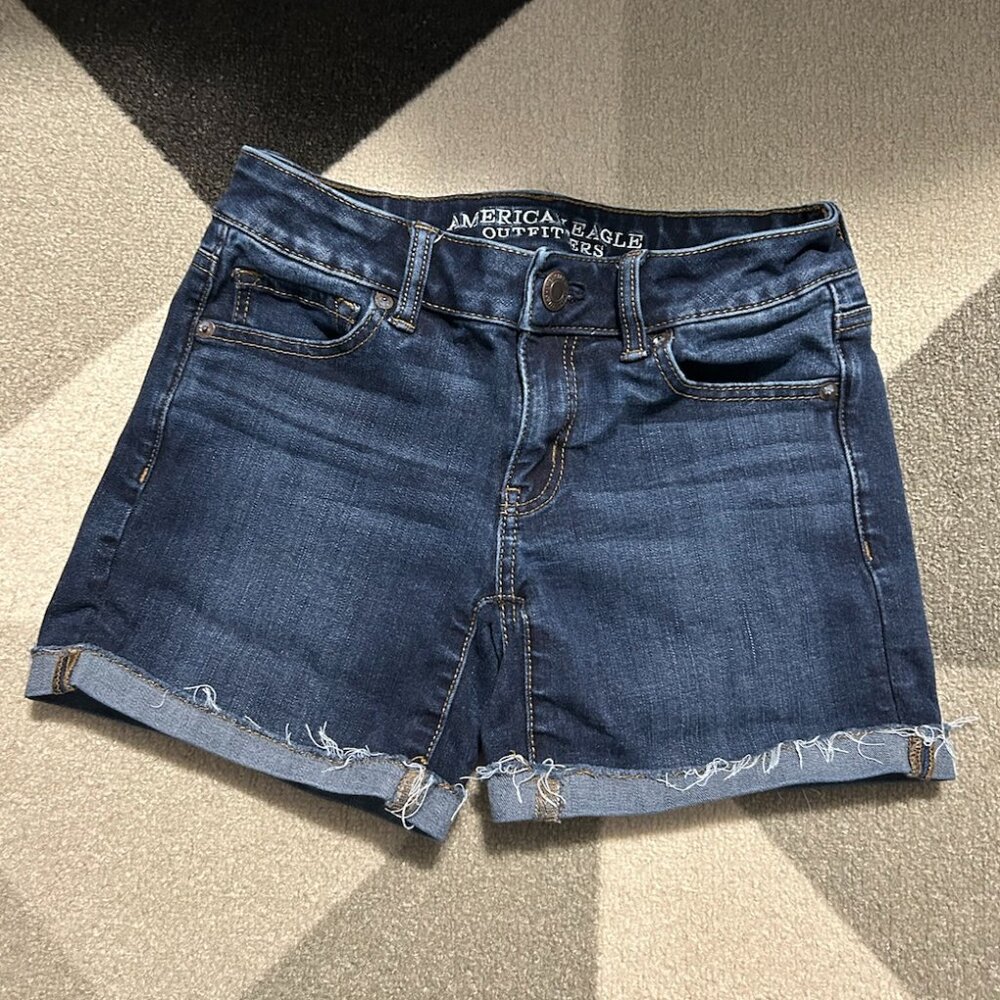 American Eagle Raw Hem/Rolled Midi Jean Shorts Women's‎ Size 0